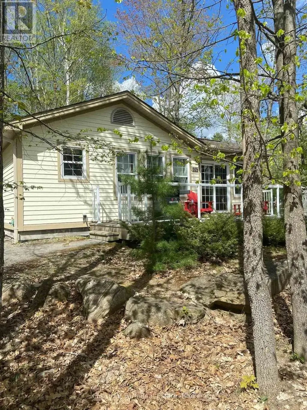 1052 Rat Bay Rd 109-7 Road, Lake of Bays (Franklin)